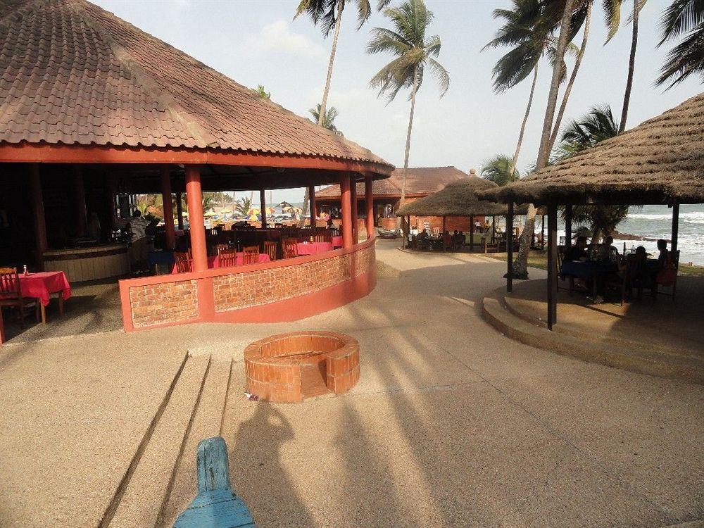 Coconut Grove Beach Resort Elmina Exterior photo