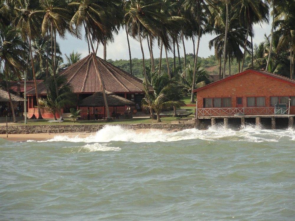 Coconut Grove Beach Resort Elmina Exterior photo