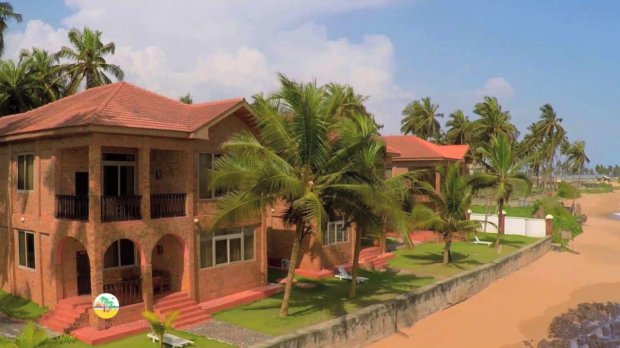 Coconut Grove Beach Resort Elmina Exterior photo