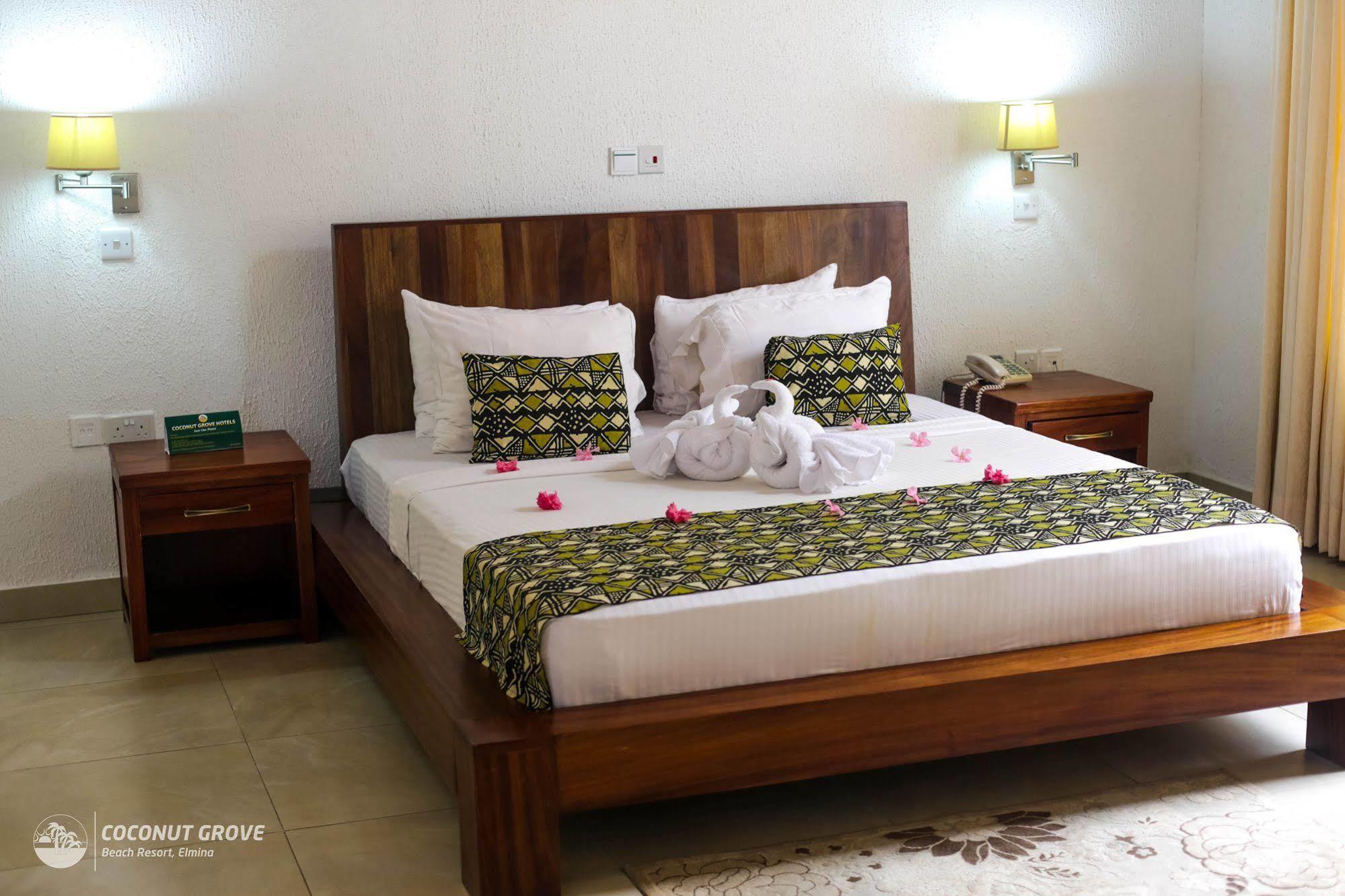 Coconut Grove Beach Resort Elmina Exterior photo
