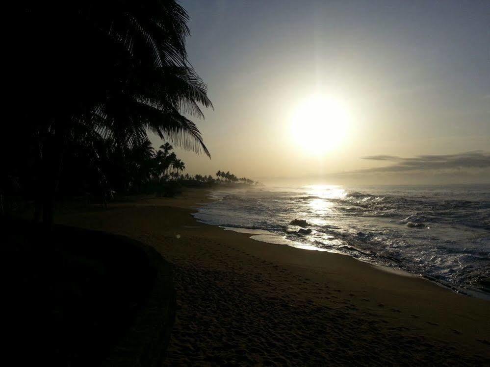 Coconut Grove Beach Resort Elmina Exterior photo