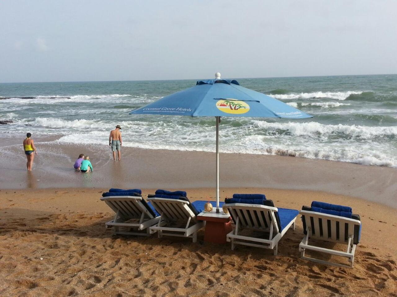Coconut Grove Beach Resort Elmina Exterior photo